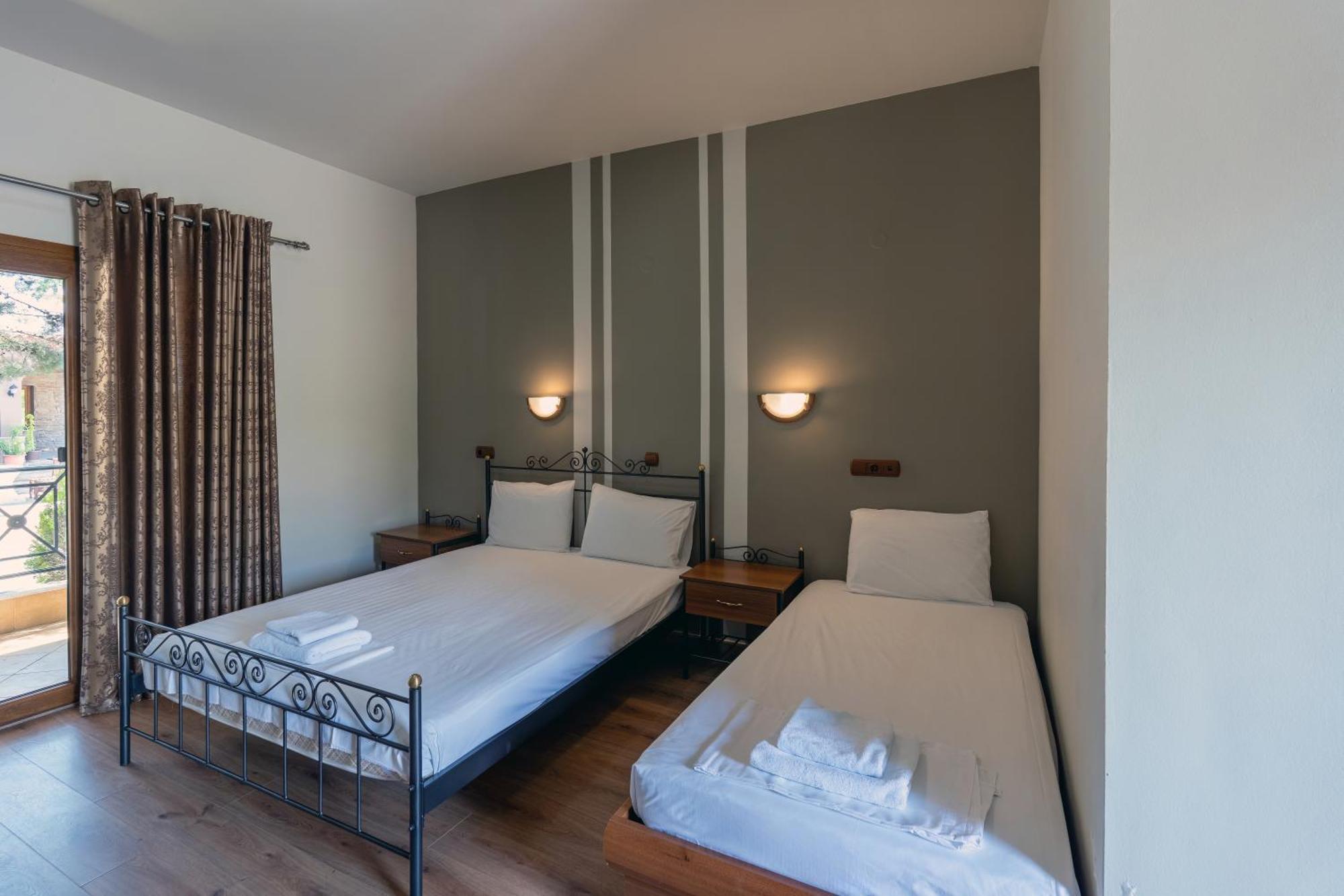 Hotel Agistro Ángistron Eksteriør bilde