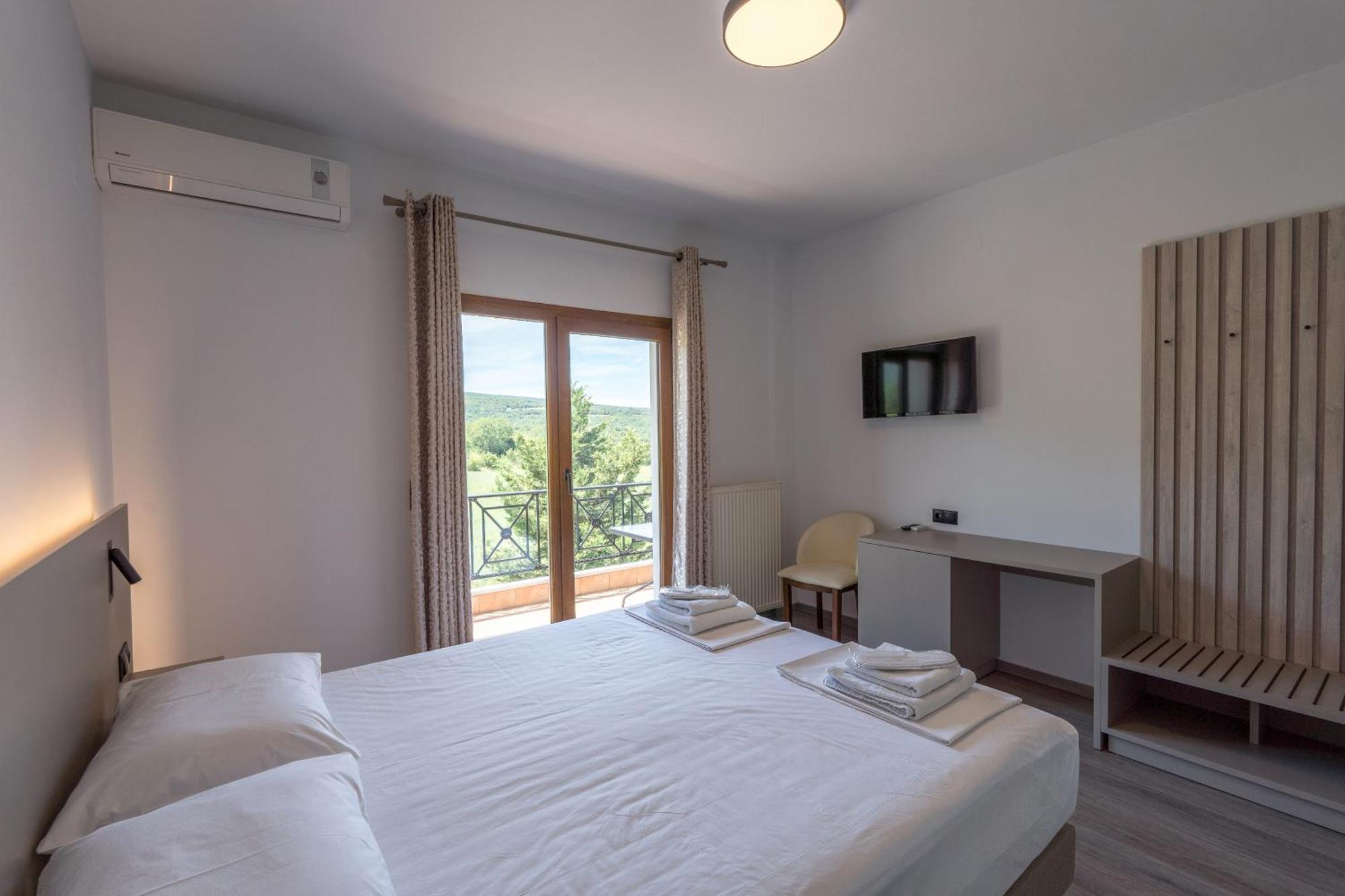 Hotel Agistro Ángistron Eksteriør bilde